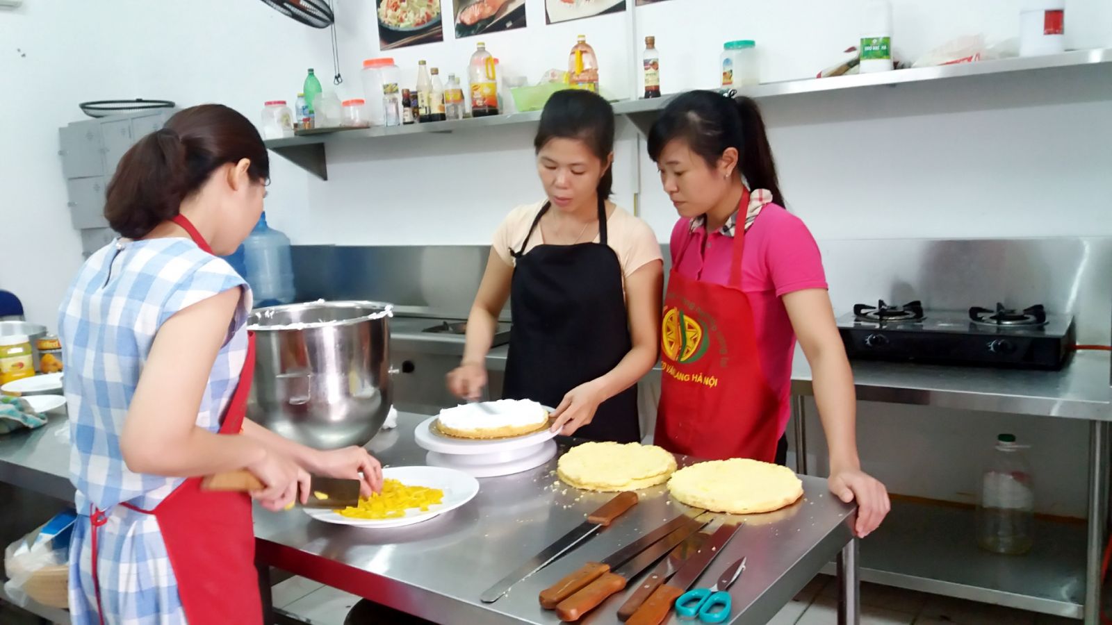 Học làm bánh sinh nhật ở Hà Nội